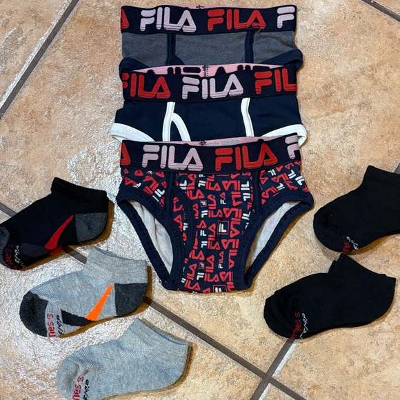 Toddler Boys Size 3T and 4T Lot of 25+ Vans High Tops and More Shoes, Hats, Etc - Picture 15 of 16